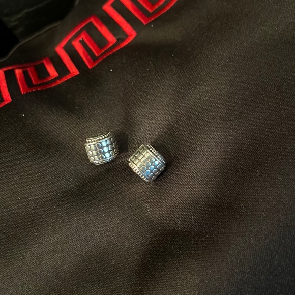 Sometimes we just want to be simply elegant, wear John...